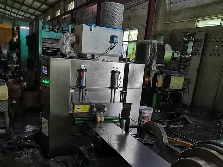 拉娇平整涂油机